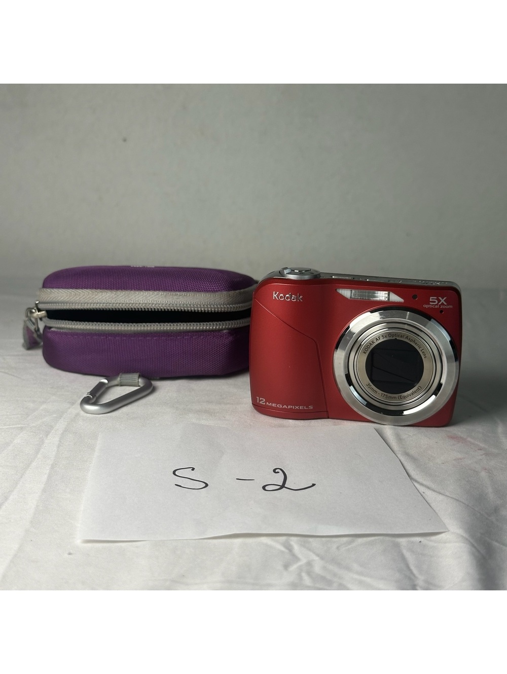 Kodak EasyShare C190 12MP 5X Zoom Digital Camera Red w/ Case Storage S-2